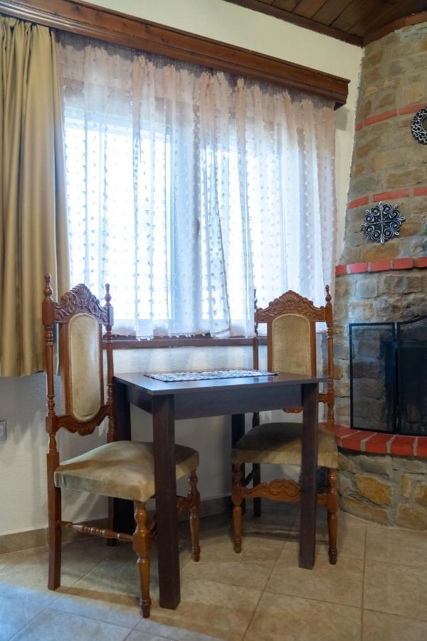 Παραδοσιακός Ξενώνας Ραχάτι Órma エクステリア 写真